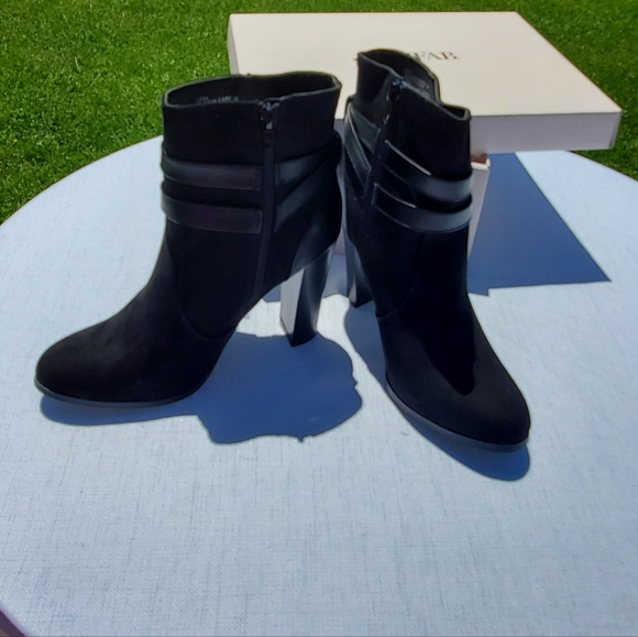 JustFab Lissa bootie in black size 7.5 - Picture 2 of 11